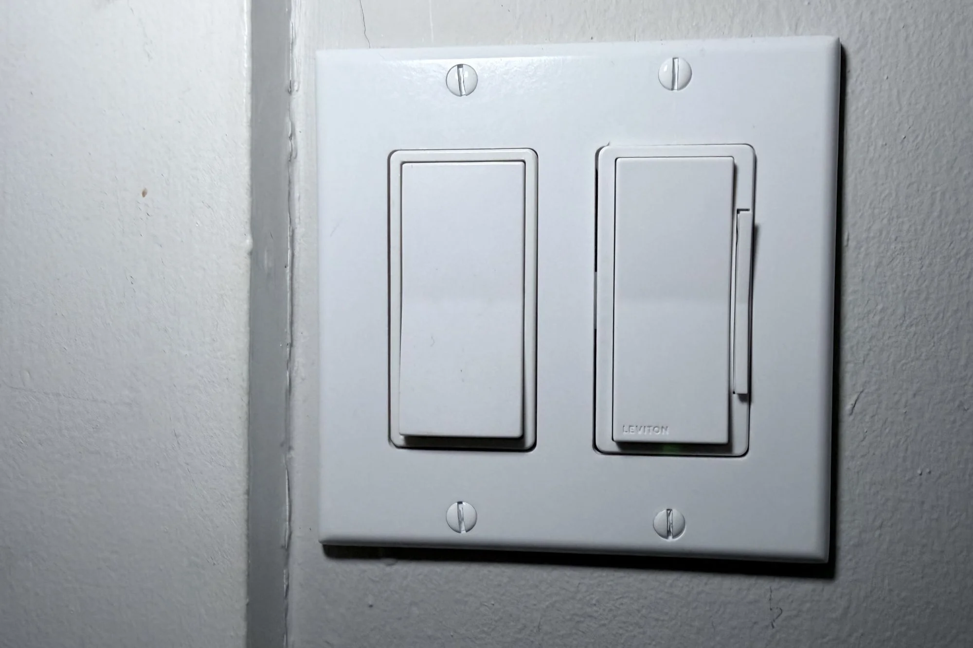 Leviton Decora Smart Dimmer Switch, Wi-Fi (model D26HD)