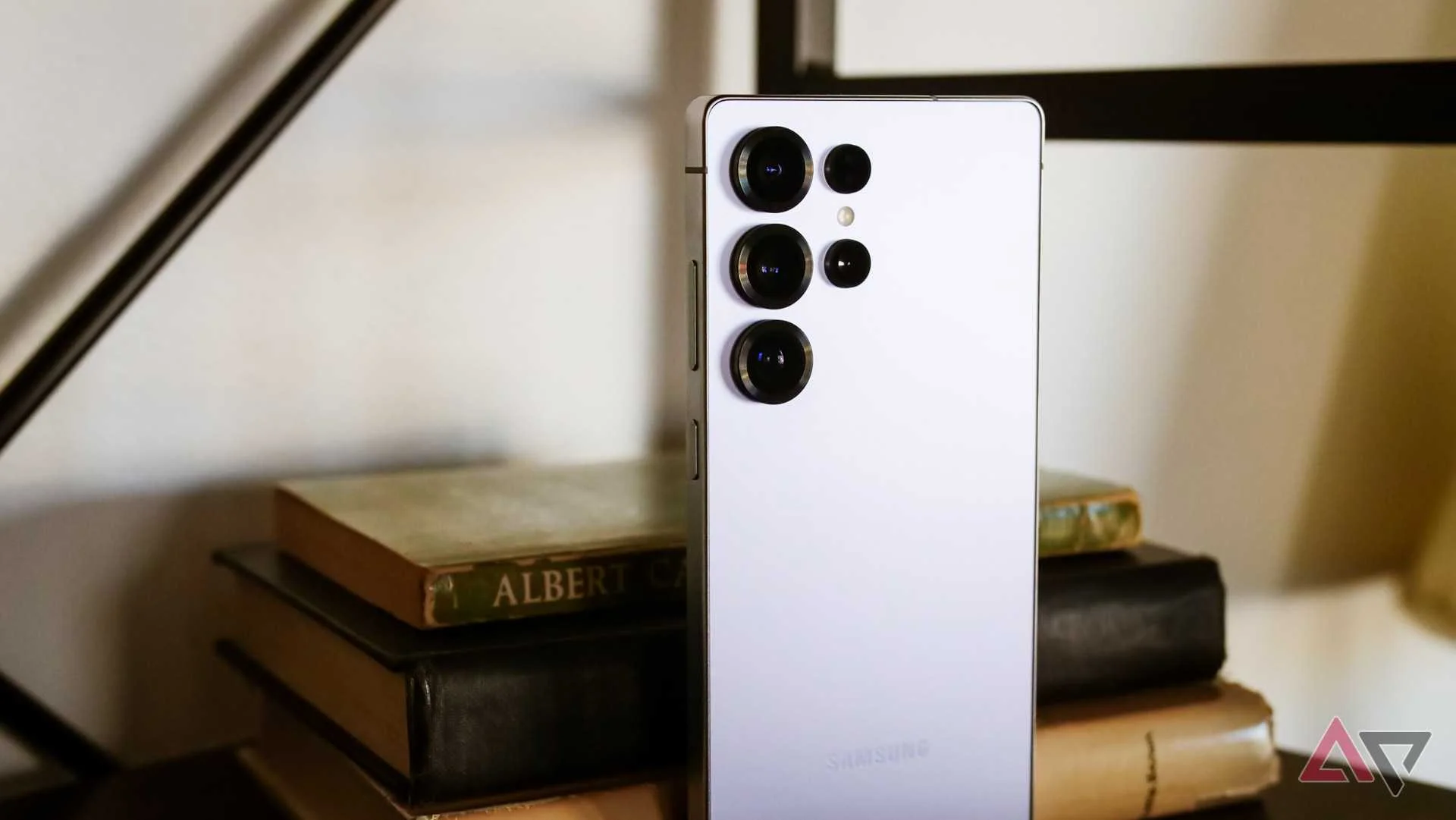 Samsung Galaxy S25 Ultra in silver, standing upright